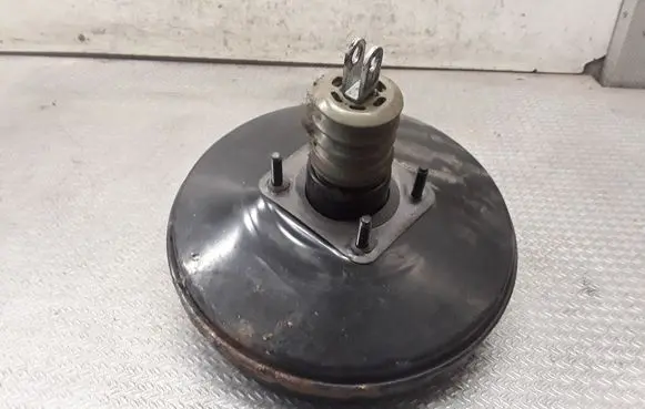 Mitsubishi Lancer VIII Brake booster 4680A017