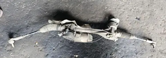 Volkswagen Golf VII Steering rack brak