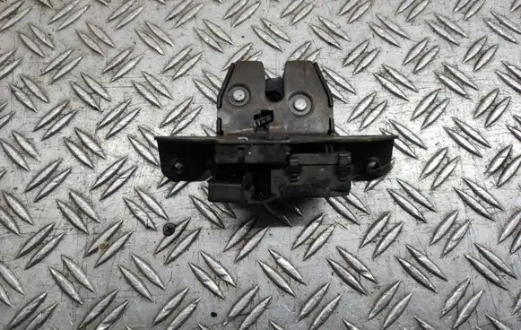 Opel Astra J Tailgate/trunk/boot lock/catch/latch 13581023