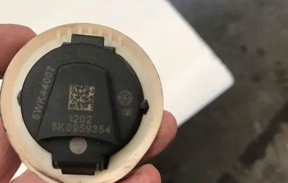 Skoda Yeti (5L) Airbag deployment crash/impact sensor 5K0959354
