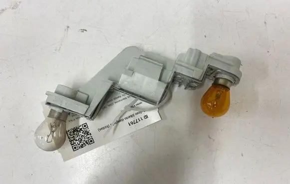 Volvo V50 Tail light bulb cover holder