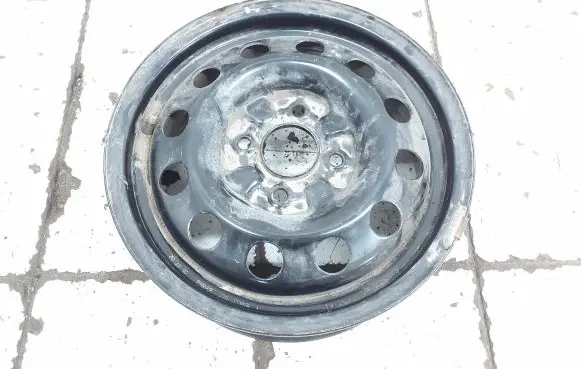 Hyundai Elantra R15 steel rim 