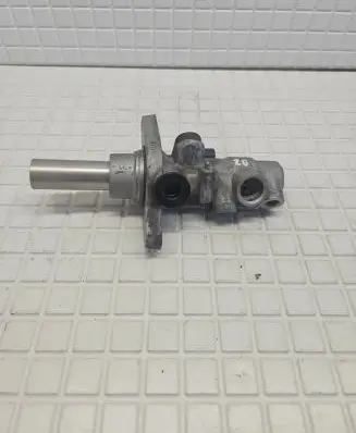Audi Q3 8U Master brake cylinder 5N0945459A