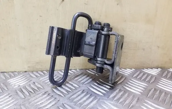 Audi A4 S4 B6 8E 8H Rear door lower hinge 8E0833412