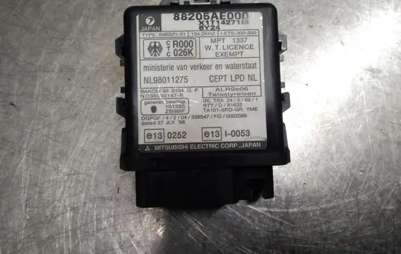 Subaru Legacy Immobilizer control unit/module 88205AE000 X1T14271M