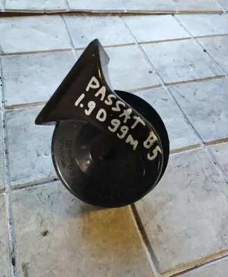 Volkswagen PASSAT B5 Horn signal 0092018
