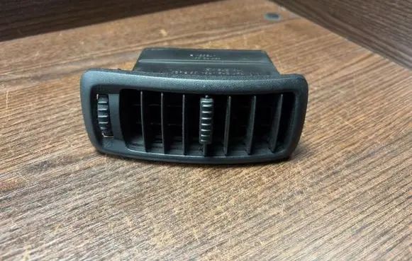Dashboard side air vent grill/cover trim