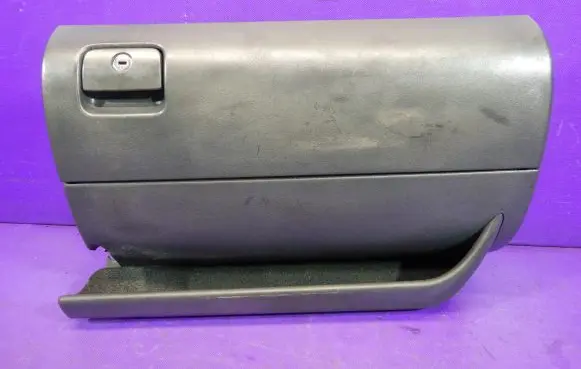 Audi A3 S3 8L Glove box 8L1857095
