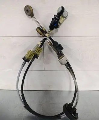 Opel Astra J Gear shift cable linkage 55596526