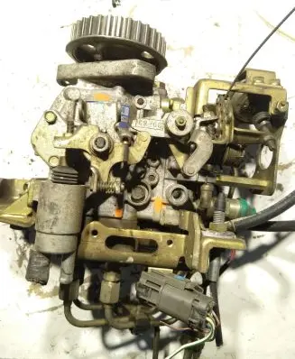 Nissan Sunny Fuel injection high pressure pump 1670075J00 104740 10F2500LPP1288