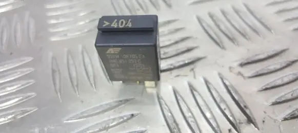 Audi A3 S3 A3 Sportback 8P ABS relay 7M0951253C 10K705EA