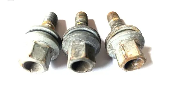 Nuts/bolts