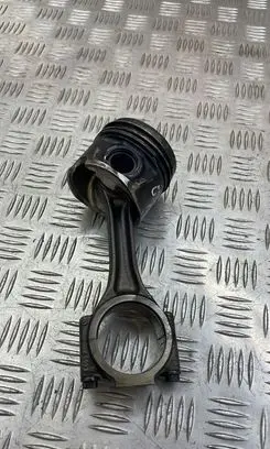 Audi A6 S6 C6 4F Piston with connecting rod