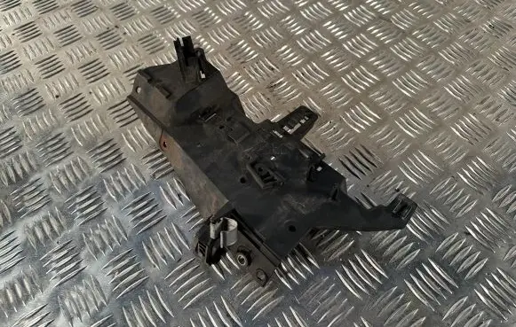 BMW X3 F25 Other engine bay part 7811112