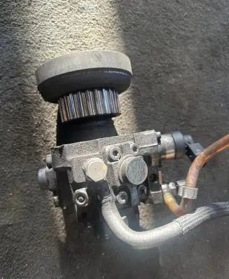 Audi A6 S6 C6 4F Fuel injection high pressure pump