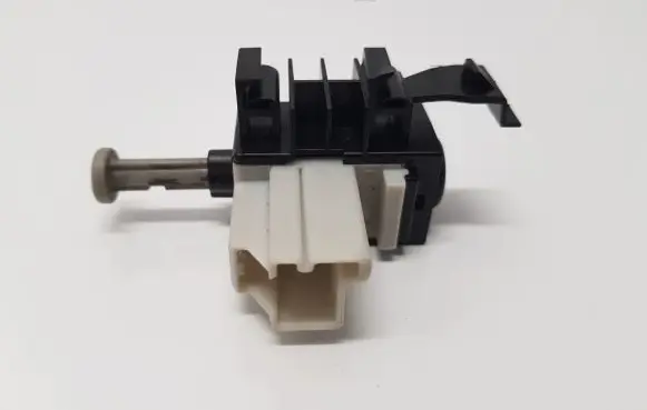 Clutch pedal sensor