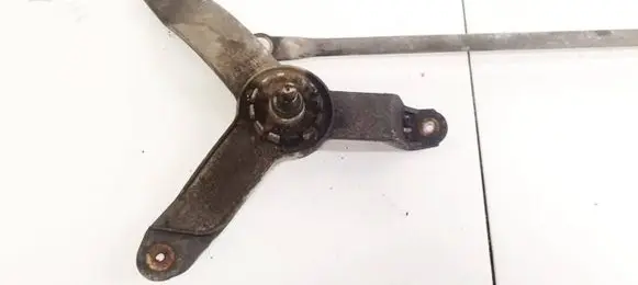 Mitsubishi Grandis Front wiper linkage and motor 395C