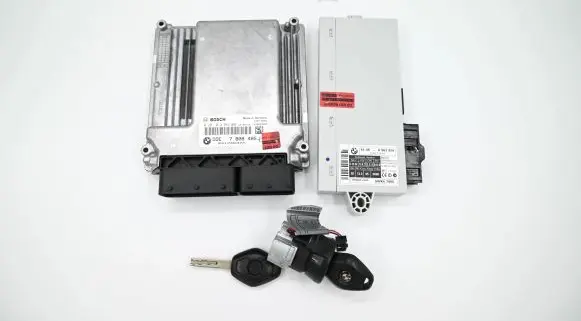 BMW 5 E60 E61 Engine ECU kit and lock set 7808405 0281013852 13617808405