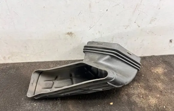 Audi A4 S4 B8 8K Air intake duct part 8R0129739A