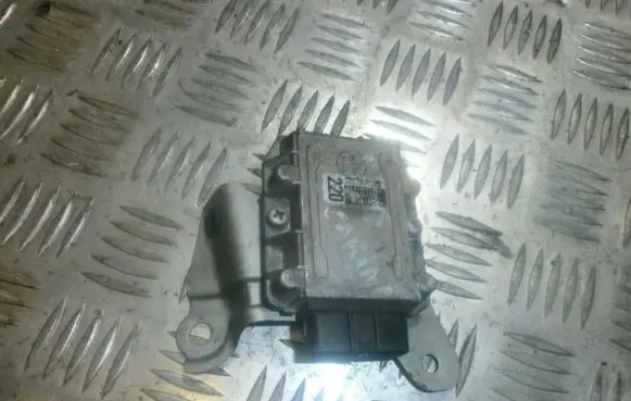 Toyota Carina T190 Ignition amplifier control unit 8962105010