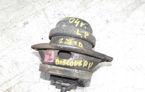 Land Rover Discovery 3 - LR3 Engine mount bracket