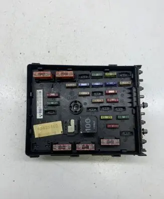 Volkswagen PASSAT B6 Fuse module 3C0937125