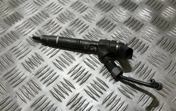 Mercedes-Benz A W169 Fuel injector 0445110167 a6400700787