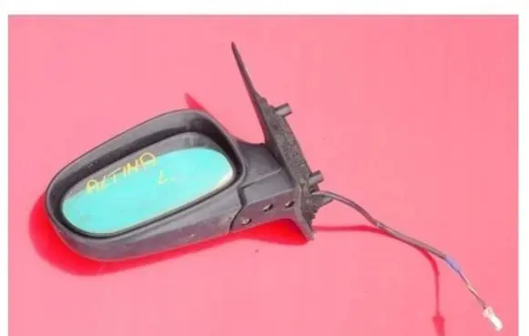 Nissan Altima Front door electric wing mirror