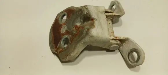 Toyota Land Cruiser (BJ70) Front door lower hinge