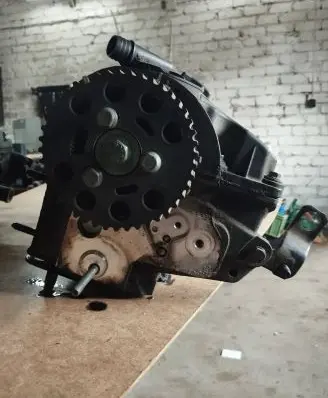 Volkswagen PASSAT B5.5 Engine head 038103373R