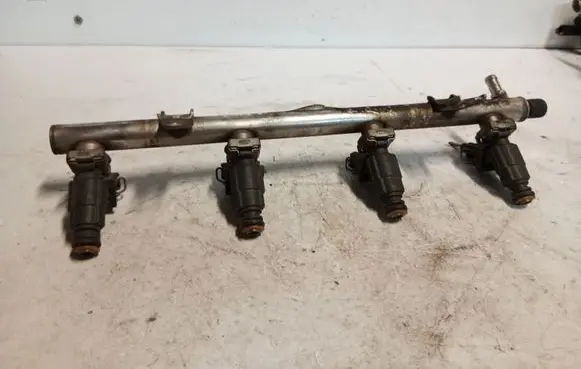 Mercedes-Benz A W168 Fuel injector supply line/pipe A0000788723