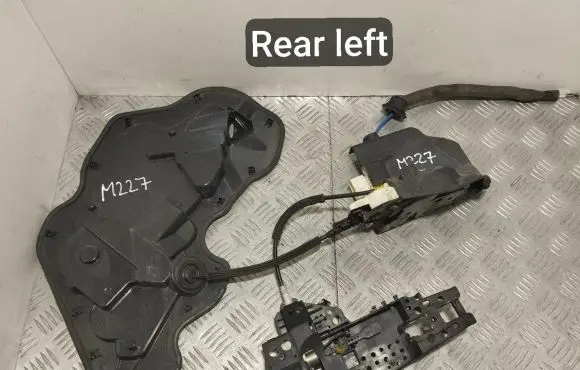 Audi A8 S8 D4 4H Rear door lock 4F0837059