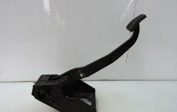 KIA Ceed Brake pedal 328001H100