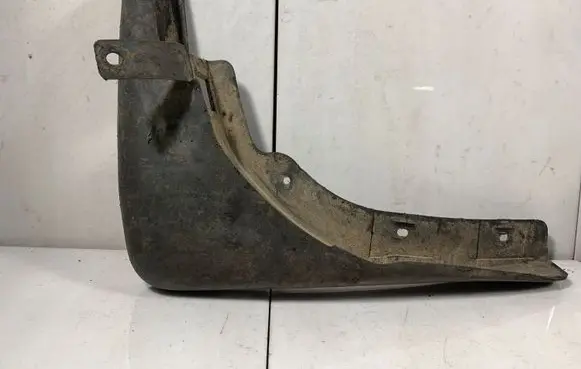 Nissan X-Trail T30 Front mudguard 638548H300