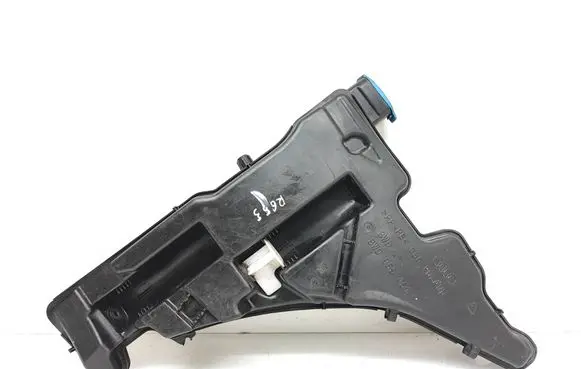 Windshield washer fluid reservoir/tank