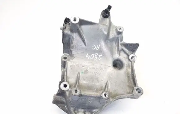 Mercedes-Benz C W205 other engine part