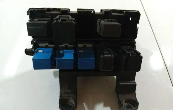 Nissan Almera Tino Fuse box set 