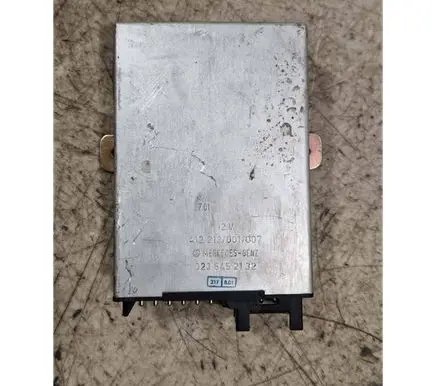 Mercedes-Benz S W140 Cruise control relay 0235452132 412212001007