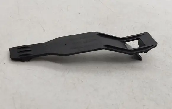Ford Focus Headlight/headlamp mounting bracket 4M5113N060A