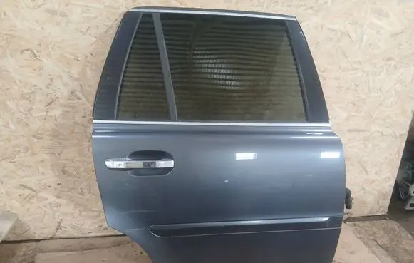 Volvo XC90 Rear door 