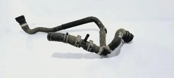 Audi Q7 4M Engine coolant pipe/hose
