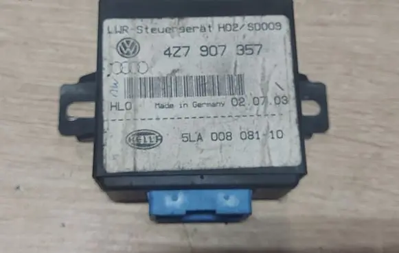 Audi A4 S4 B6 8E 8H Light module LCM 4Z7907357