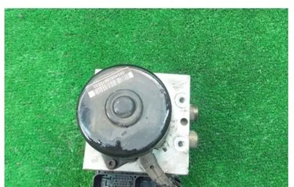 Chrysler Voyager ABS Pump 04686987AD