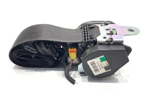 Opel Astra J Front seatbelt 617023500