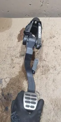 Volkswagen Polo V 6R Clutch pedal 6R0721117