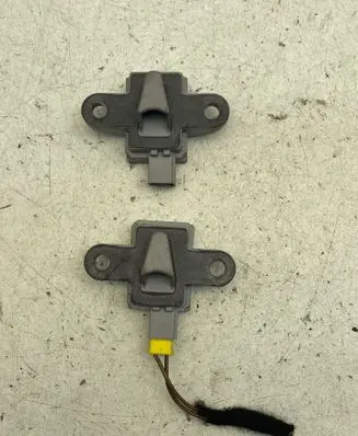 Mercedes-Benz GLK (X204) Airbag deployment crash/impact sensor A2048210651 5WK43902 56054047AB