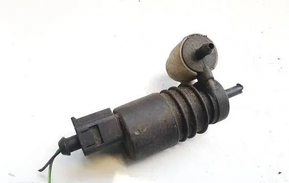 Volkswagen Golf IV Windscreen/windshield washer pump 1j0973722