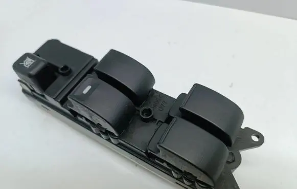 Mitsubishi Grandis Electric window control switch MN141066 515077