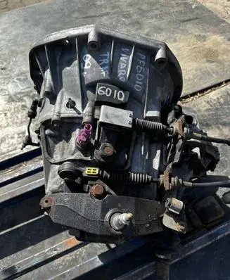 Renault Trafic II (X83) Manual 6 speed gearbox PF6010