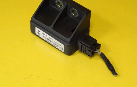Volkswagen Golf IV ESP acceleration yaw rate sensor 1J0907657A 1J1907637A